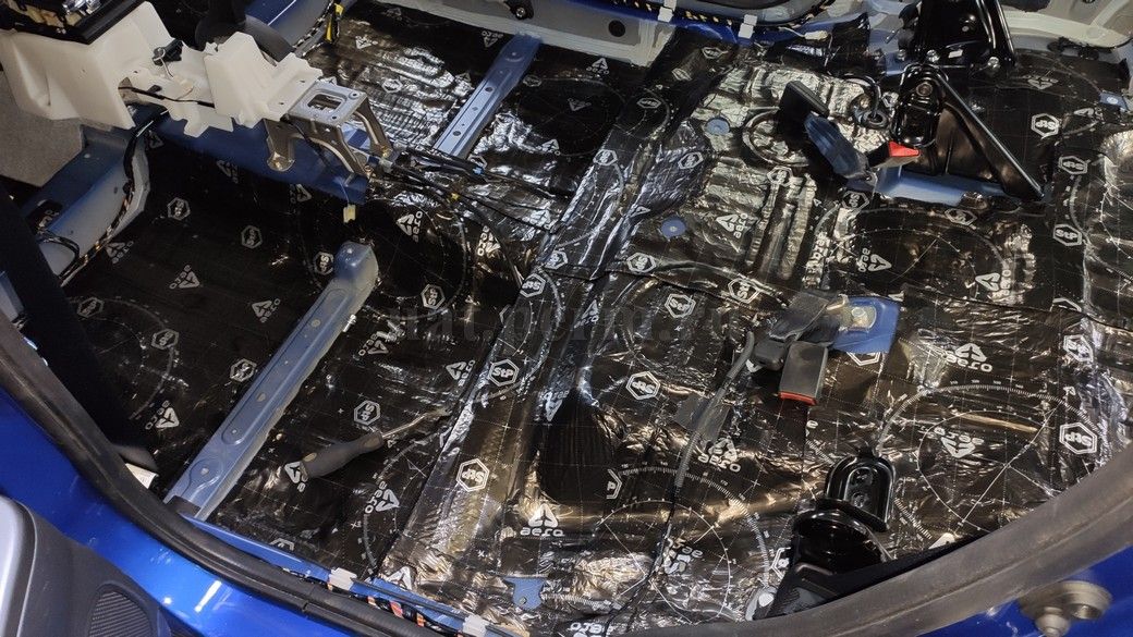 Шумоизоляция пола Mitsubishi ASX