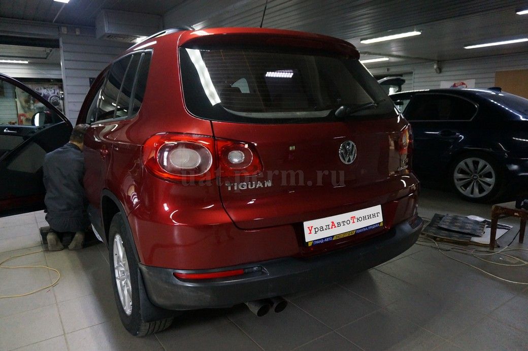 VW Tiguan - установка автосигнализации StarLine A93