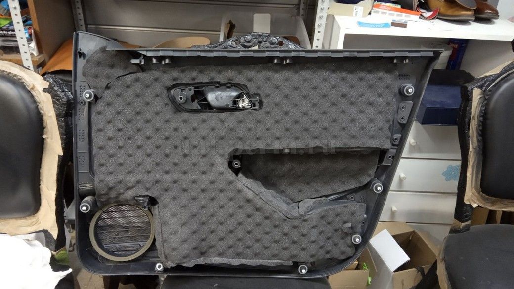 VW Polo - шумоизоляция дверей