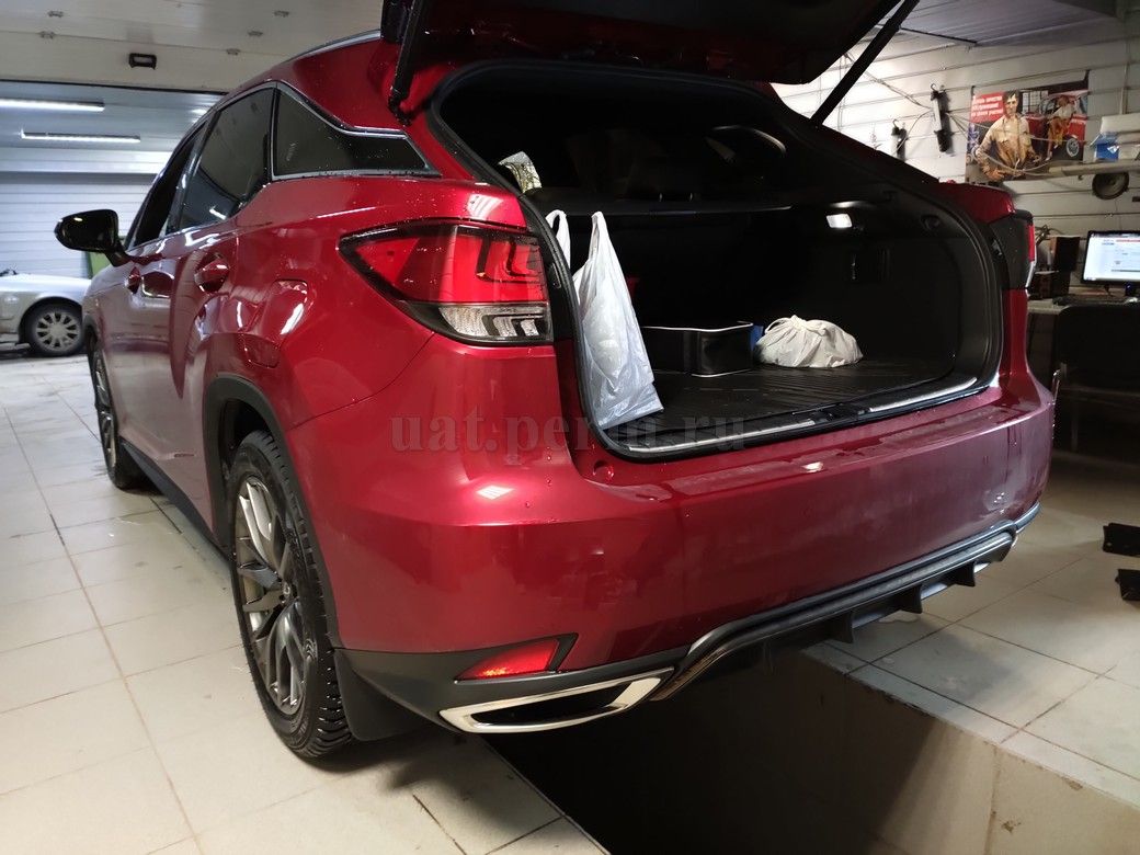 Lexus RX300 - установка фаркопа