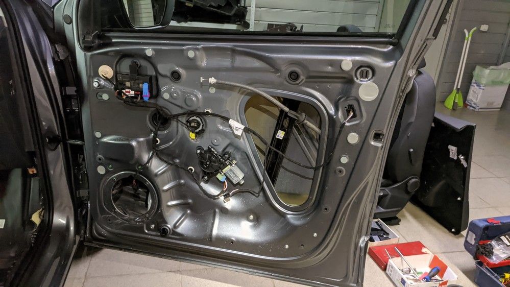 Шумоизоляция дверей Skoda Karoq