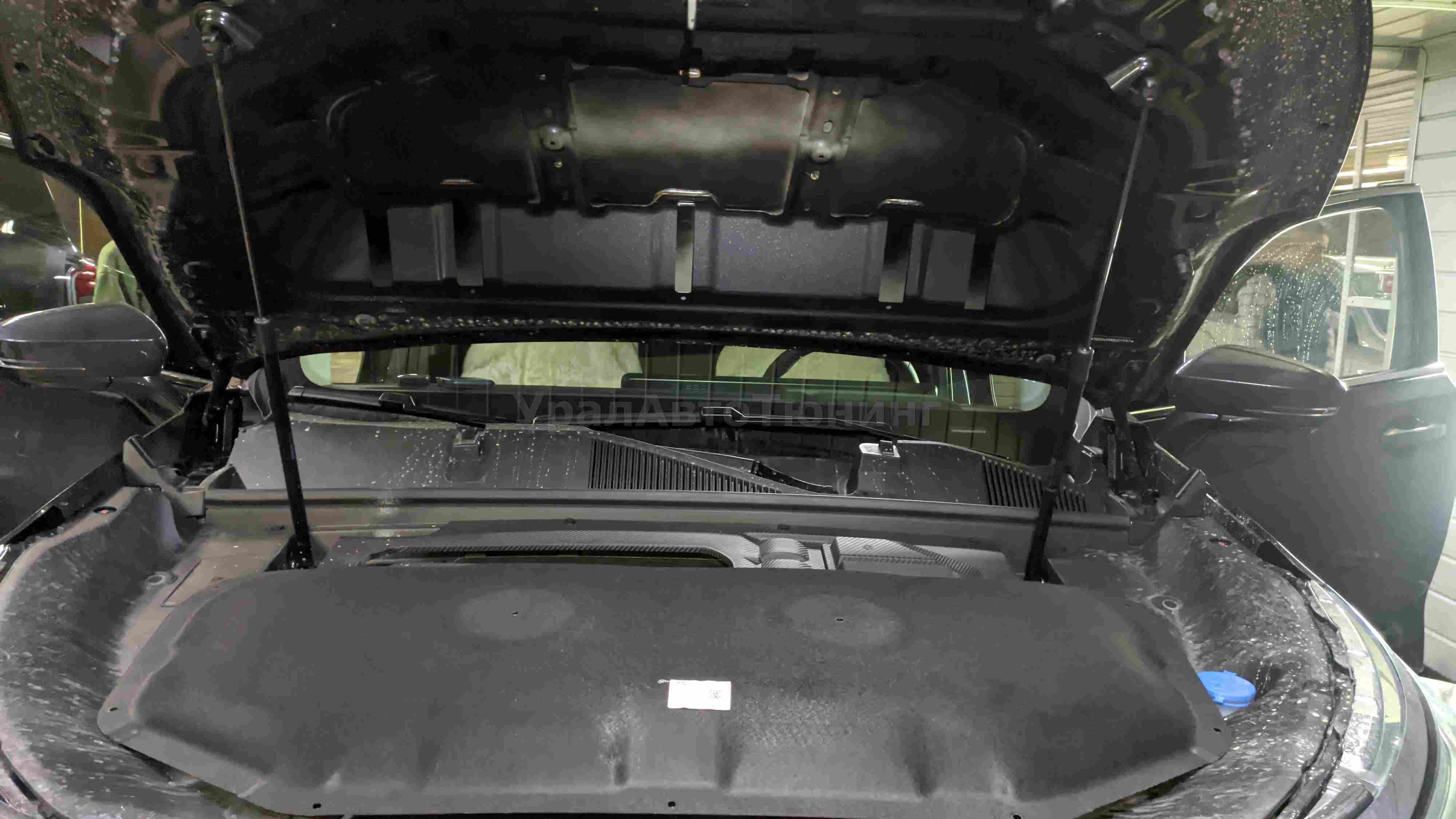 Шумоизоляция капота Exeed VX