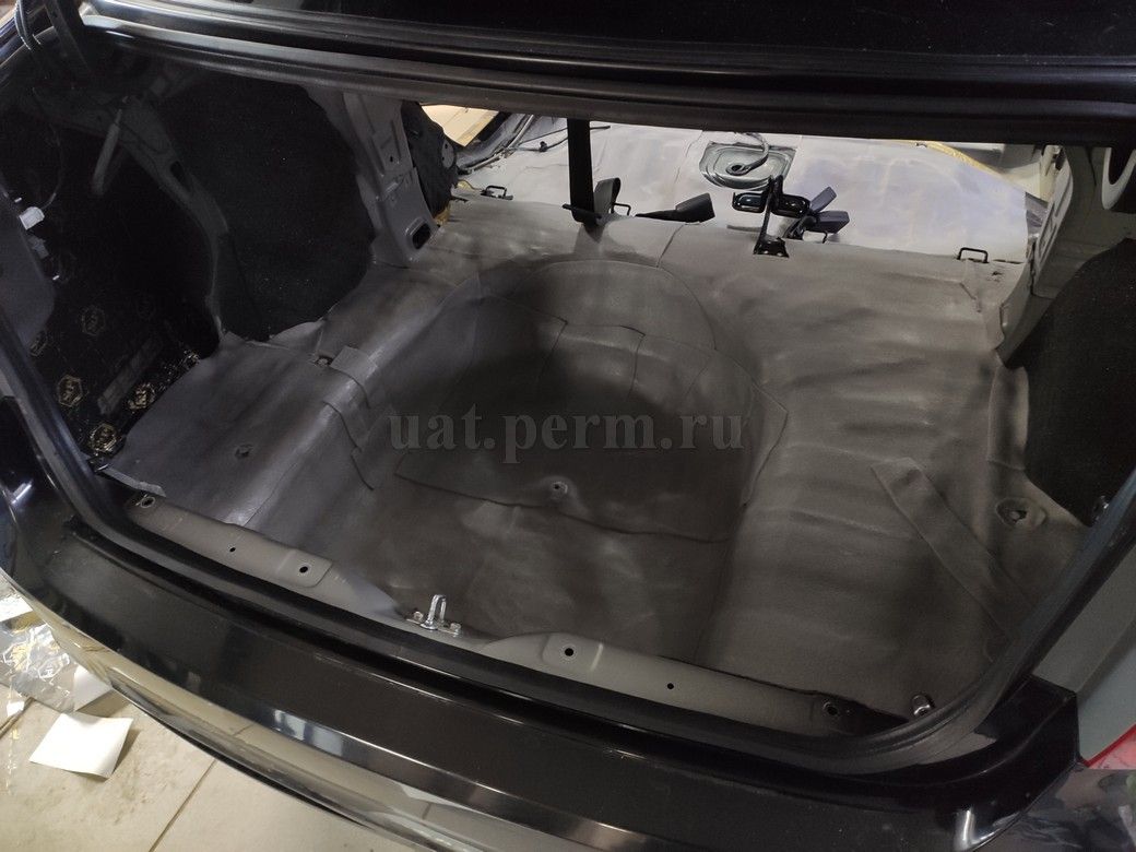 KIA RIO - шумоизоляция пола и багажника