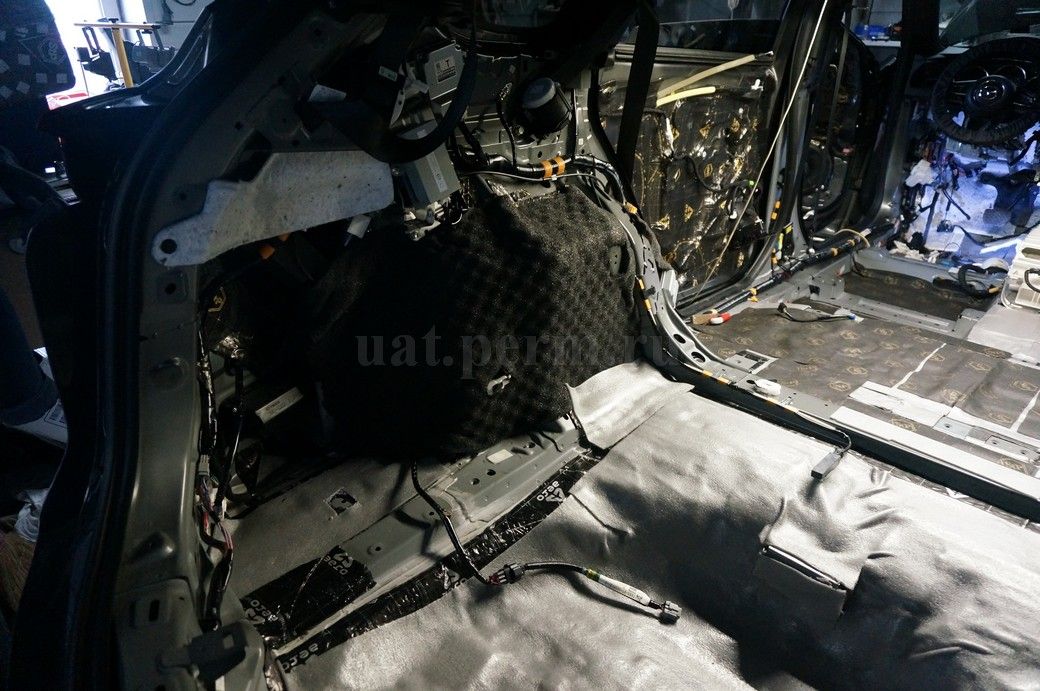 Mazda CX-9 - шумоизоляция