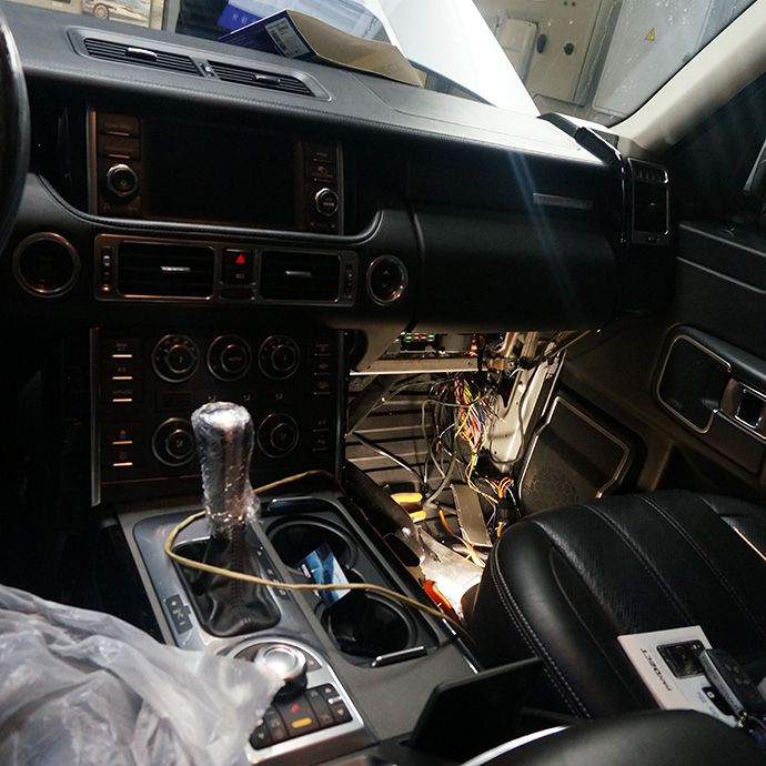 Range Rover Vogue - Установка автосигнализации Pandect X-1800BT