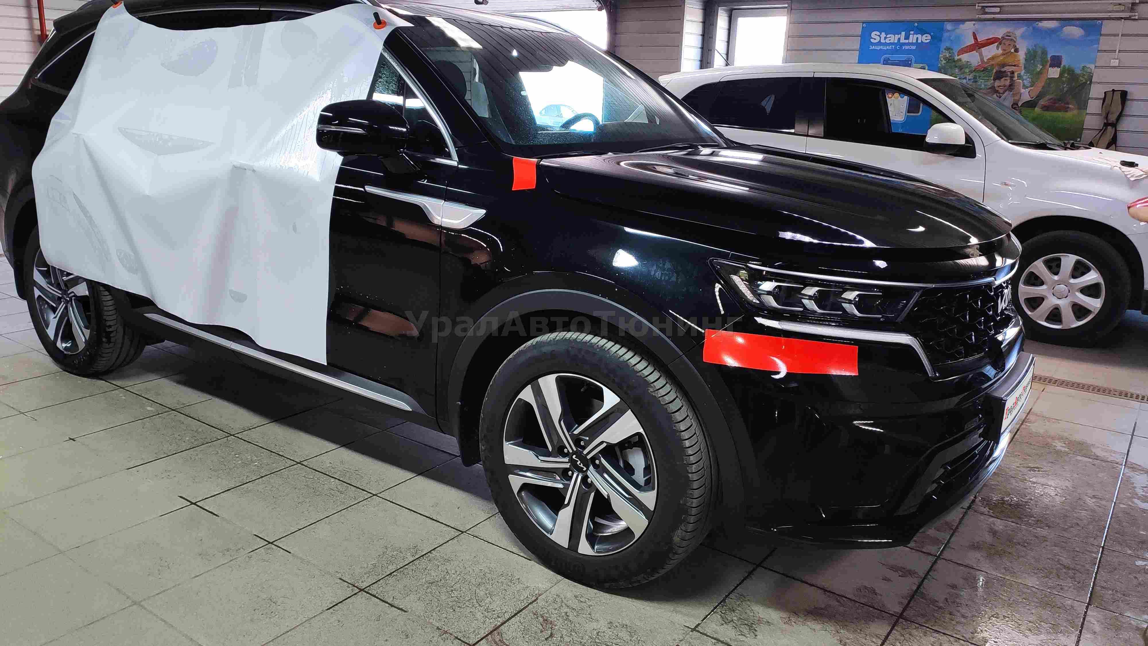 Оклейка антигравийной пленкой KIA Sorento