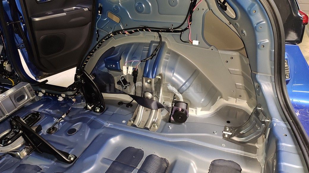 Шумоизоляция багажника Mitsubishi ASX
