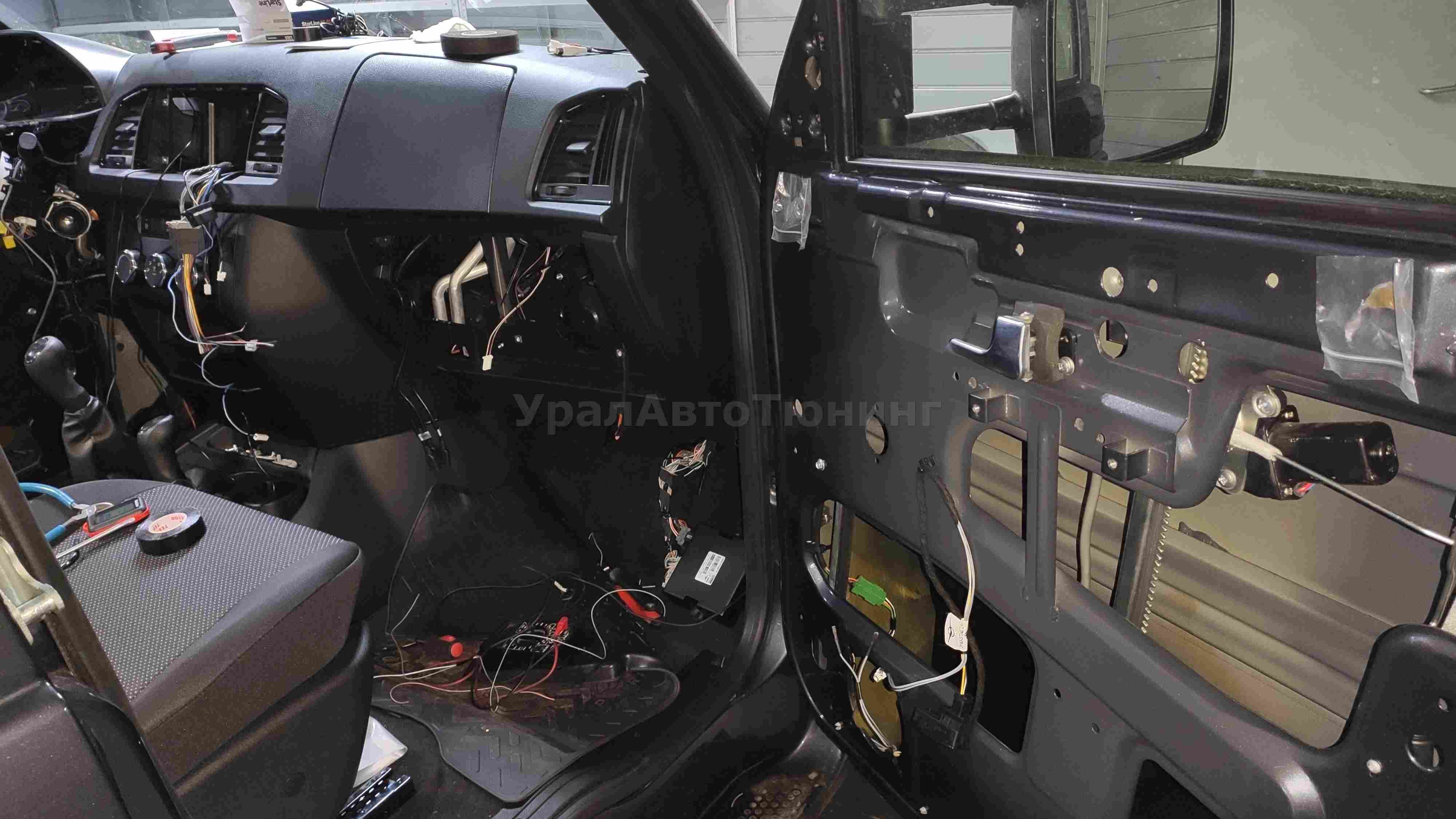 Установка магнитолы, динамиков и антенны на УАЗ Профи
