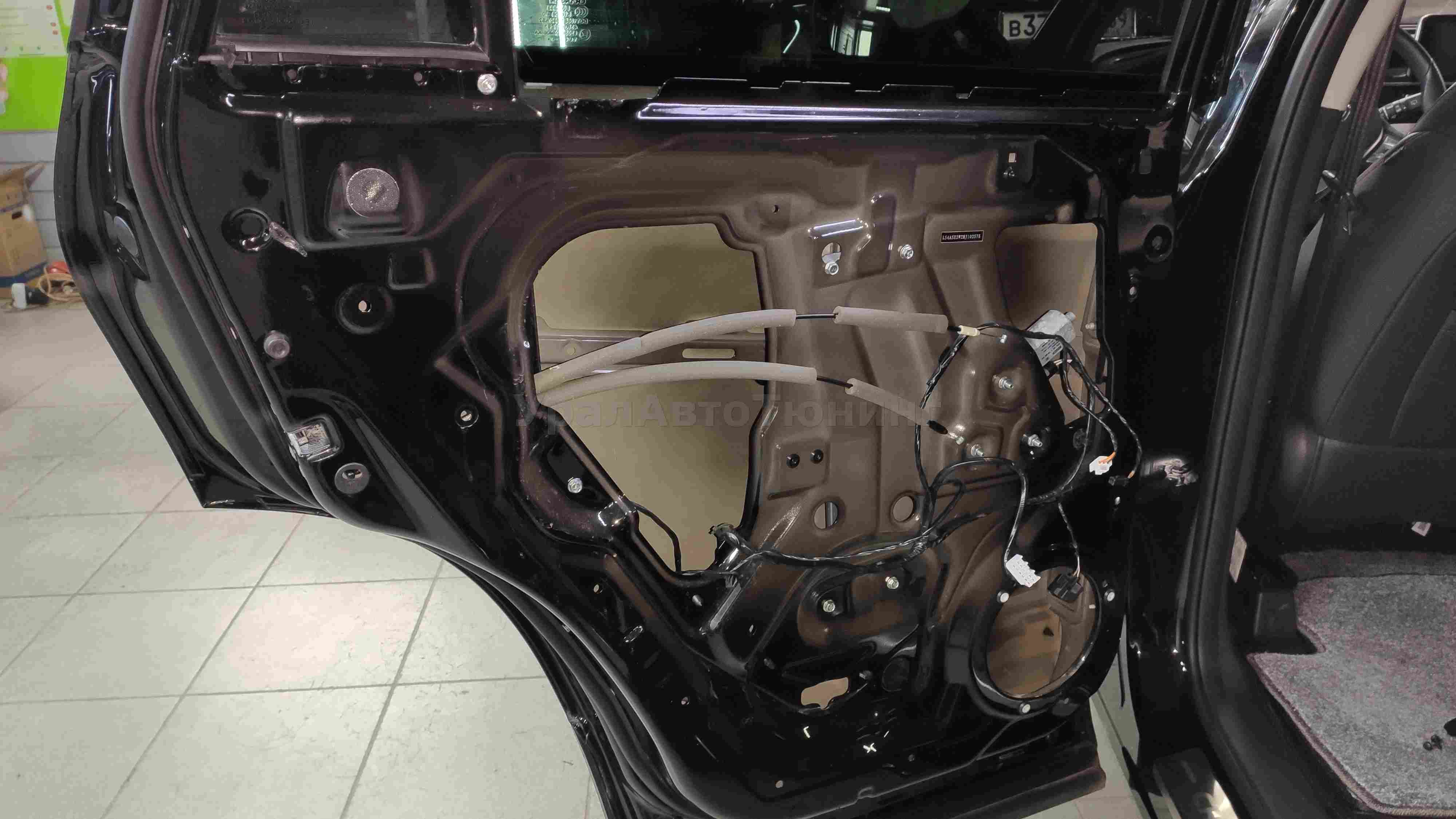 Шумоизоляция дверей Changan CX75