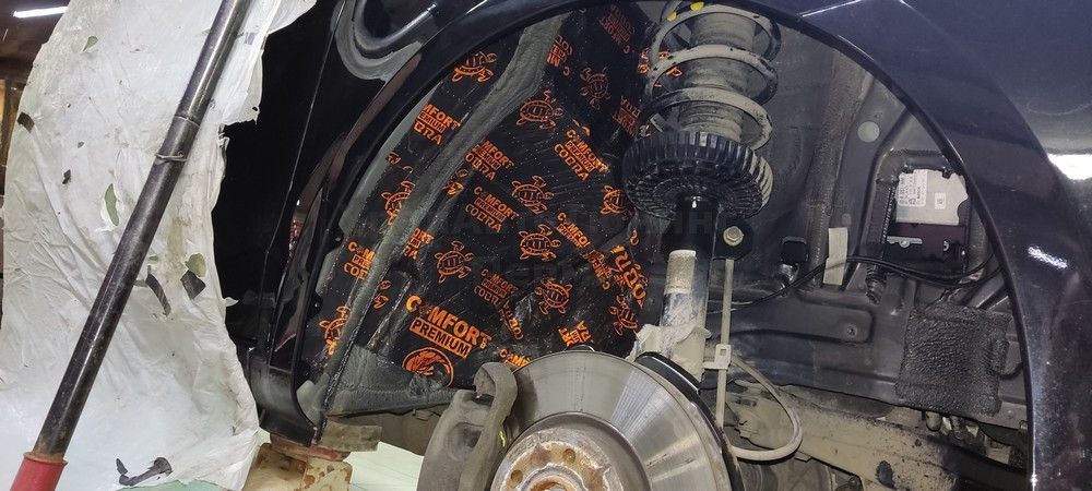 Шумоизоляция колесных арок Mercedes V250