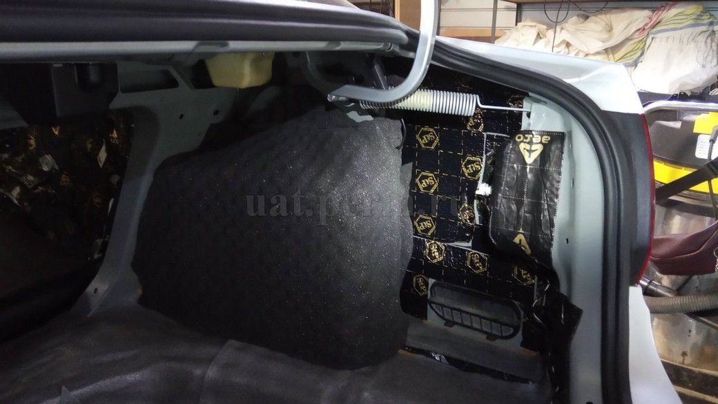 VW Polo - шумоизоляция арок