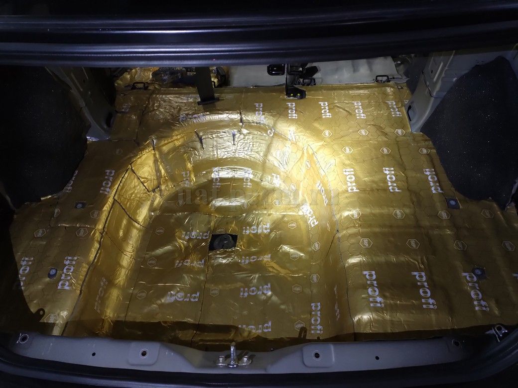 KIA RIO - шумоизоляция пола и багажника