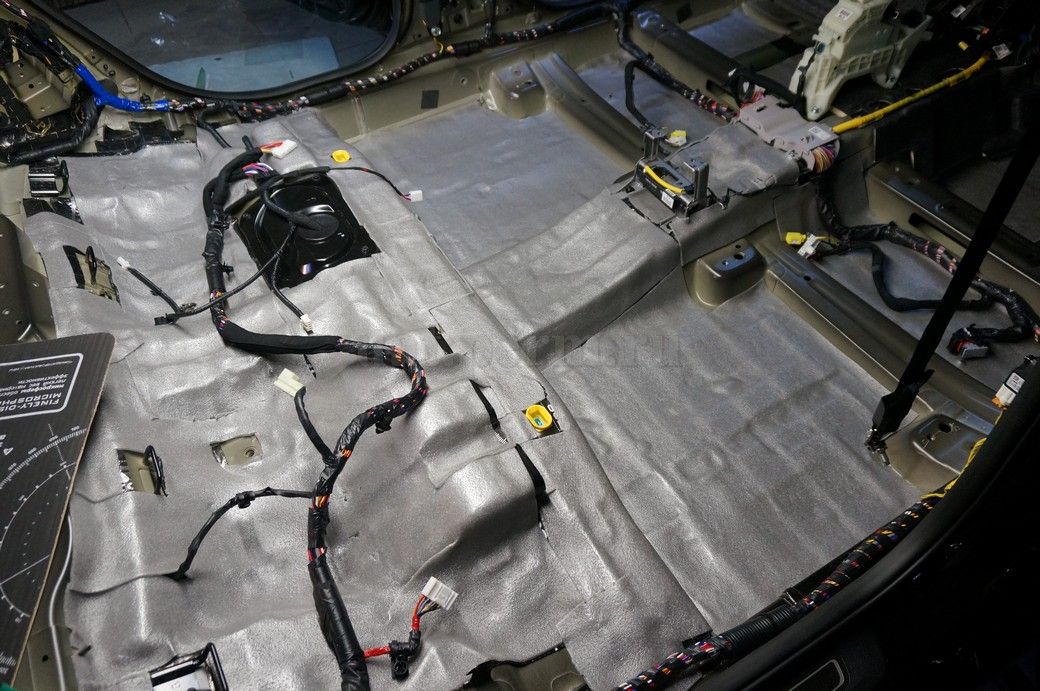 Kia Optima - шумоизоляция пола