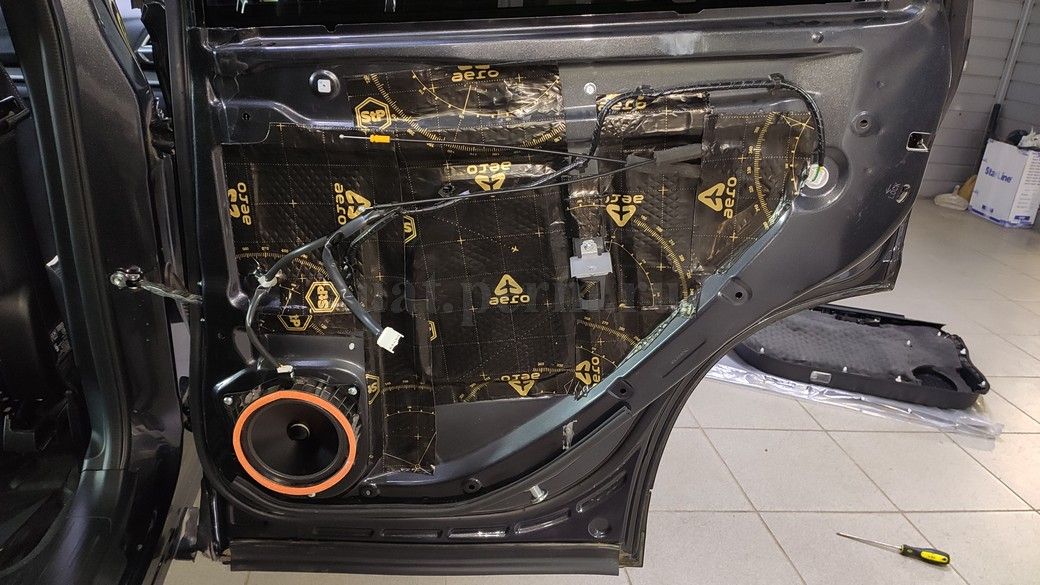 Subaru Forester - шумоизоляция дверей