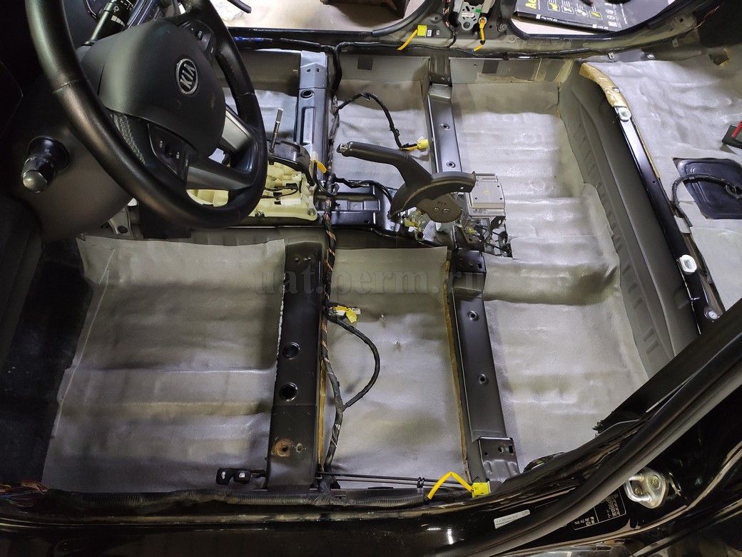 KIA RIO - шумоизоляция пола и багажника