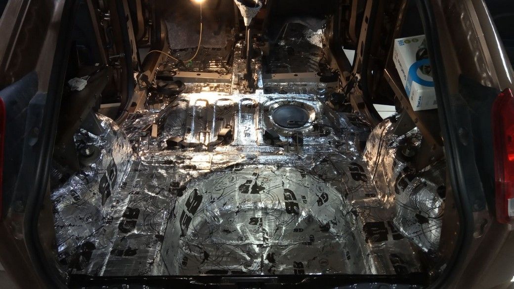 Lada X-Ray - шумоизоляция багажника