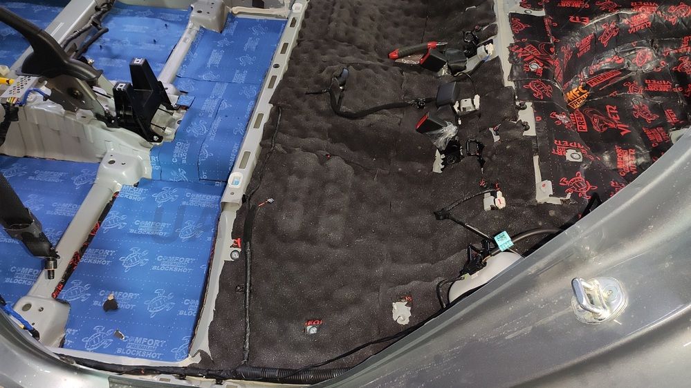 Шумоизоляция пола KIA Ceed