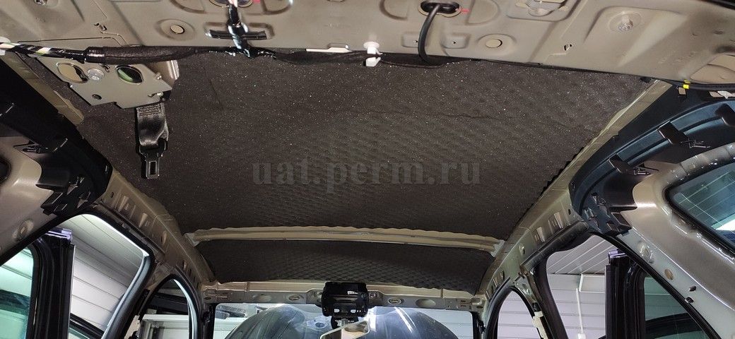 Renault Kaptur - шумоизоляция крыши