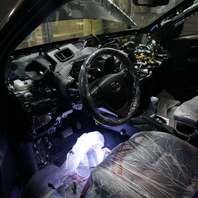 Toyota Rav-4 - Установка охранного комплекса