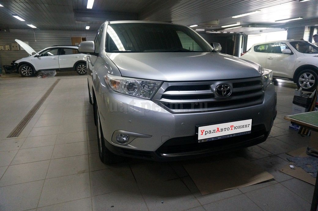 Toyota Highlander - шумоизоляция