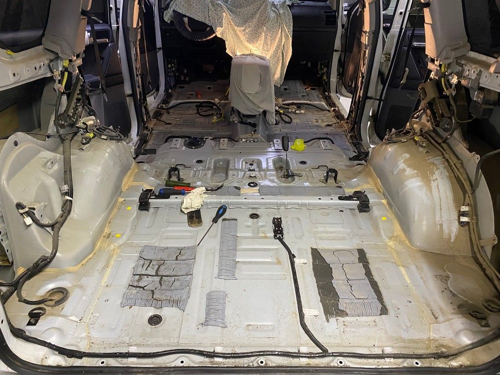 Шумоизоляция багажника Toyota Land Cruiser Prado