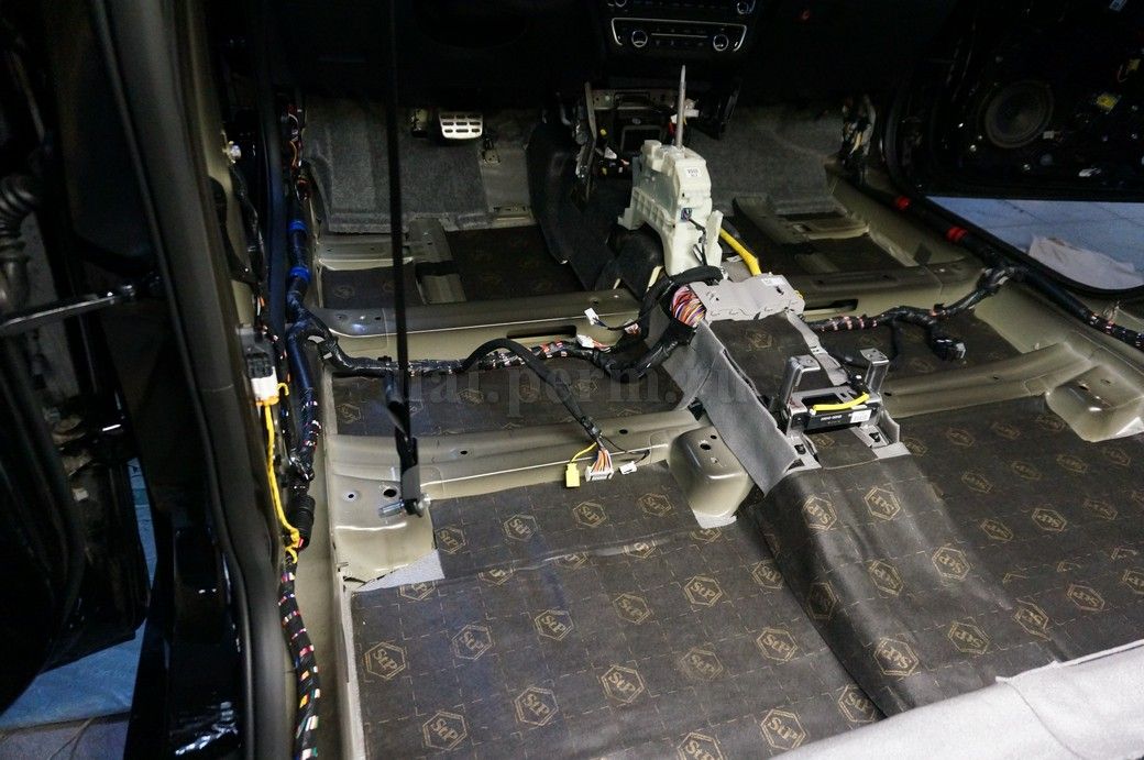 Kia Optima - шумоизоляция пола