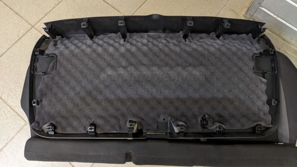 Шумоизоляция крышки багажника Skoda Karoq