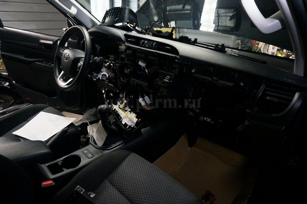 Установка автосигнализации StarLine A93 на Toyota Hilux