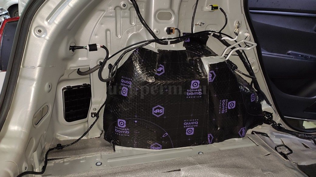 Subaru Forester - шумоизоляция багажника