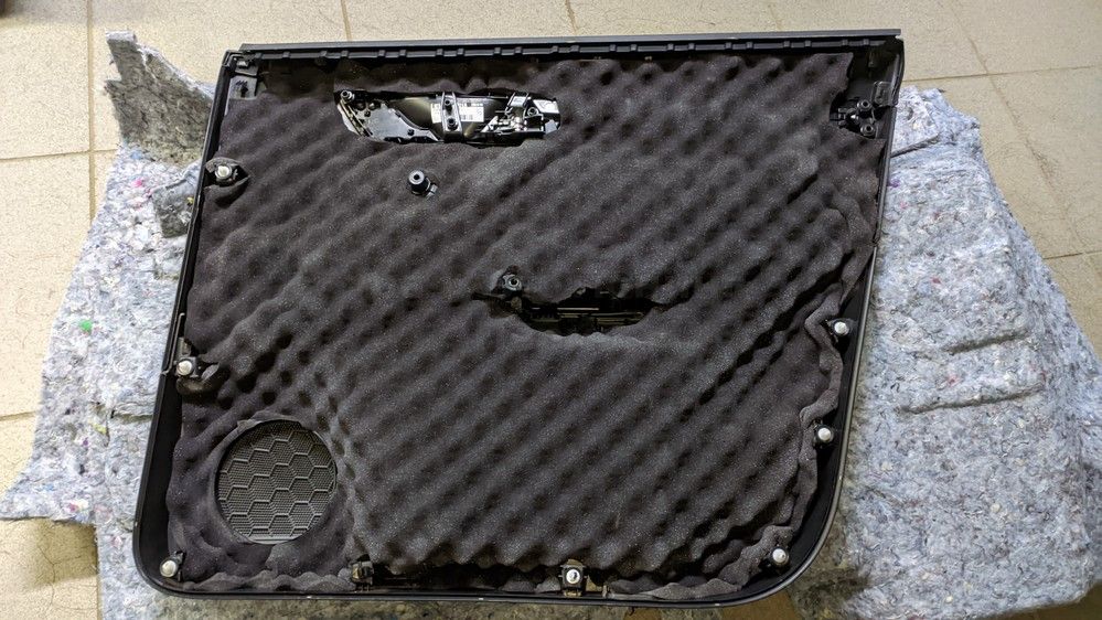 Шумоизоляция дверей Skoda Karoq