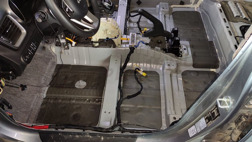 Шумоизоляция пола KIA Ceed