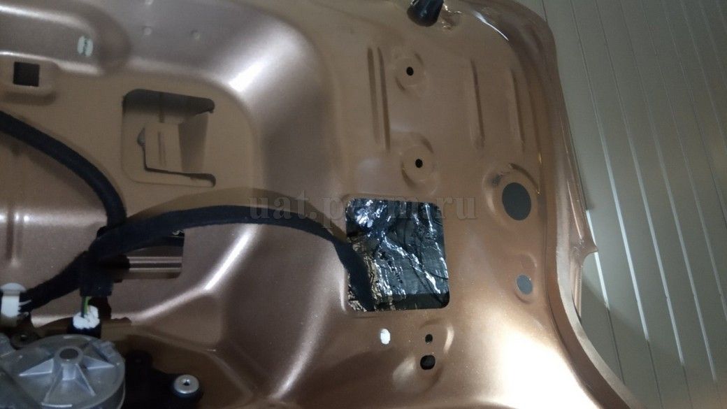 Lada X-Ray - шумоизоляция крышки багажника