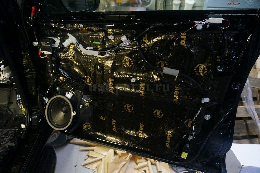 Toyota Land Cruiser Prado - шумоизоляция