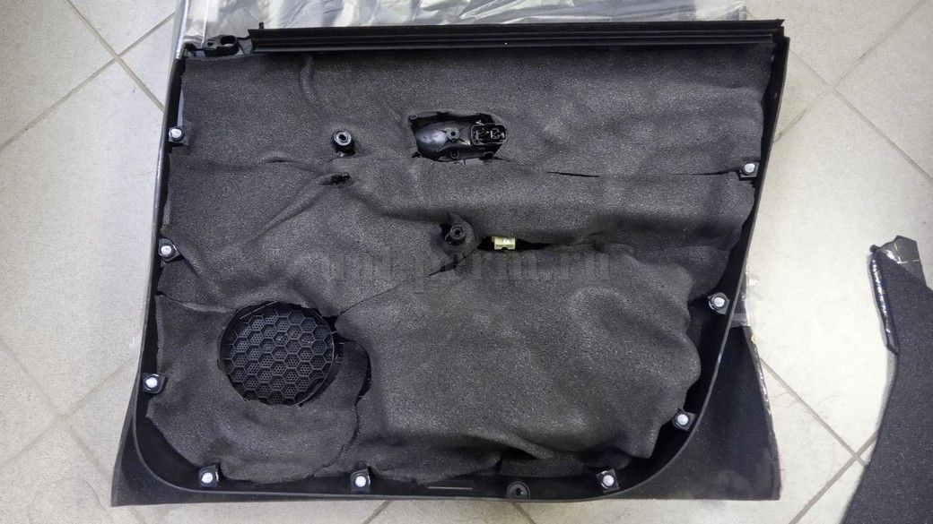 Lada X-Ray - шумоизоляция дверей