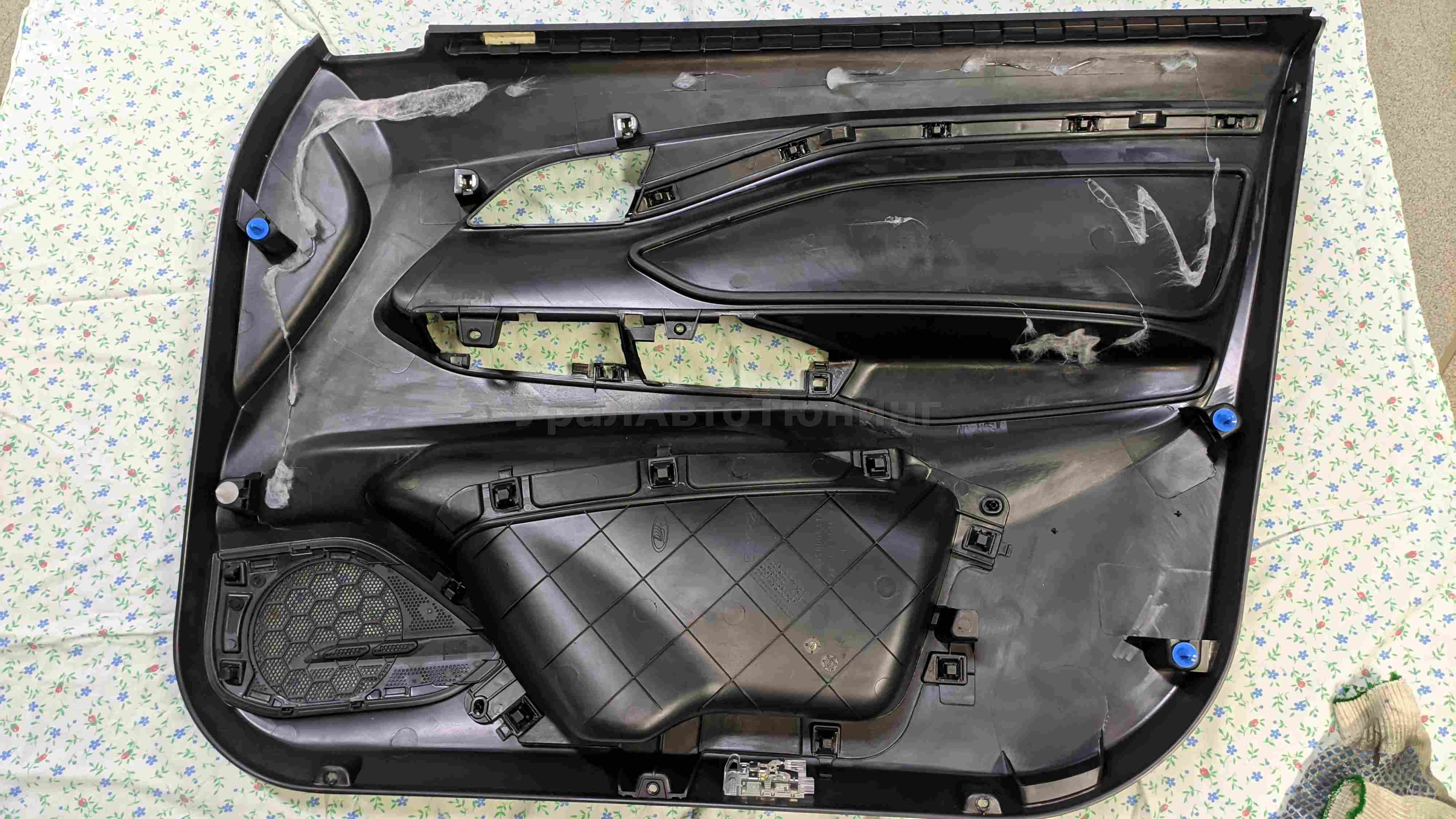 Шумоизоляция дверей Lada Vesta