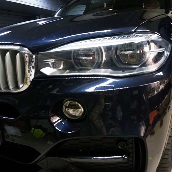 BMW X5 - Ремонт и покраска кожи