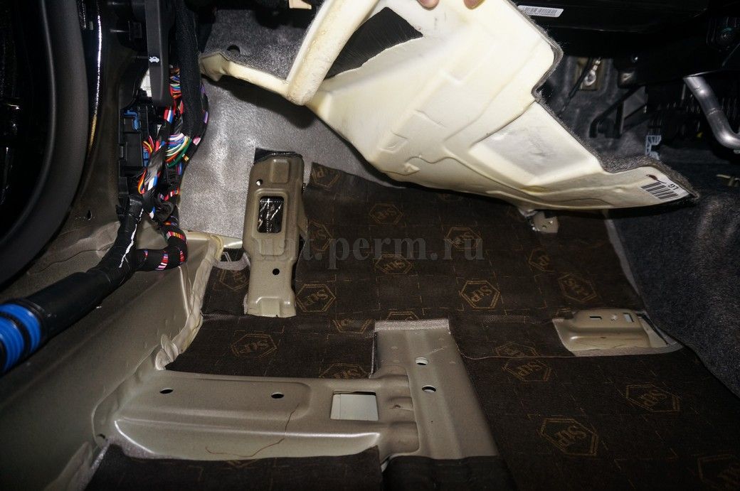 Kia Optima - шумоизоляция пола