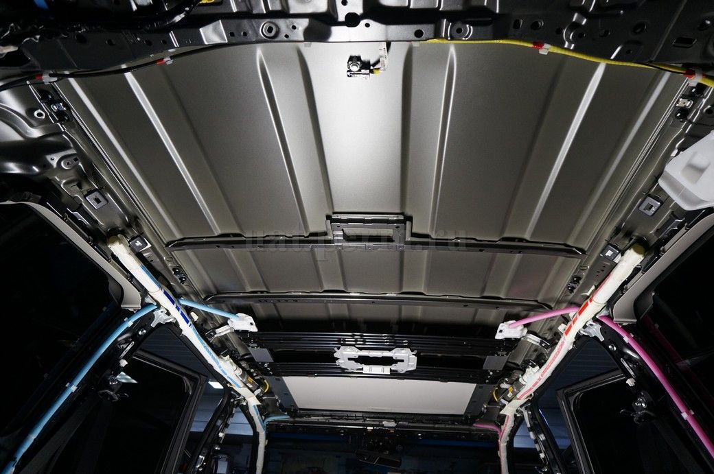 Toyota Land Cruiser 200 - шумоизоляция потолка