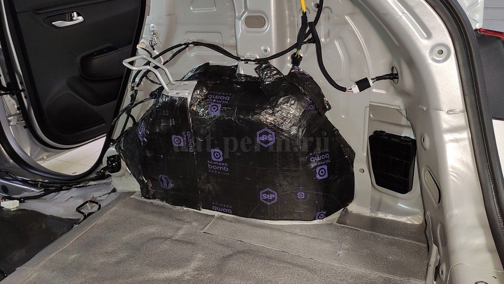 Subaru Forester - шумоизоляция багажника