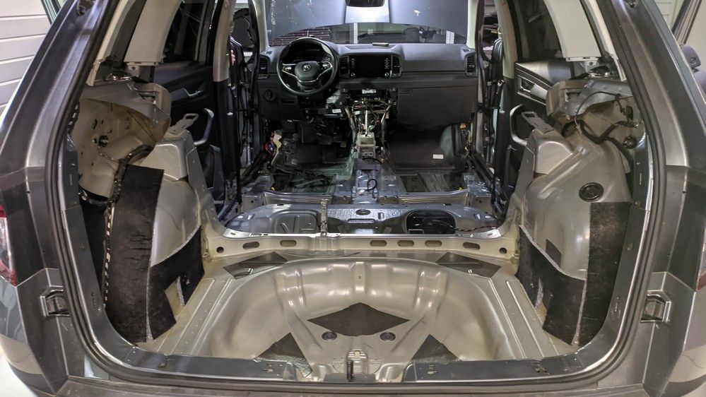 Шумоизоляция багажника Skoda Karoq