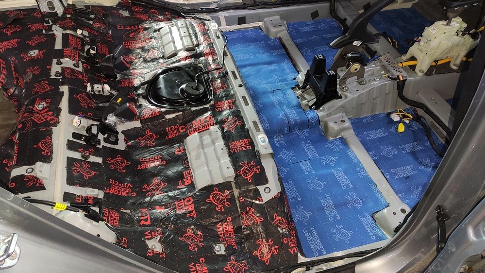 Шумоизоляция пола KIA Ceed