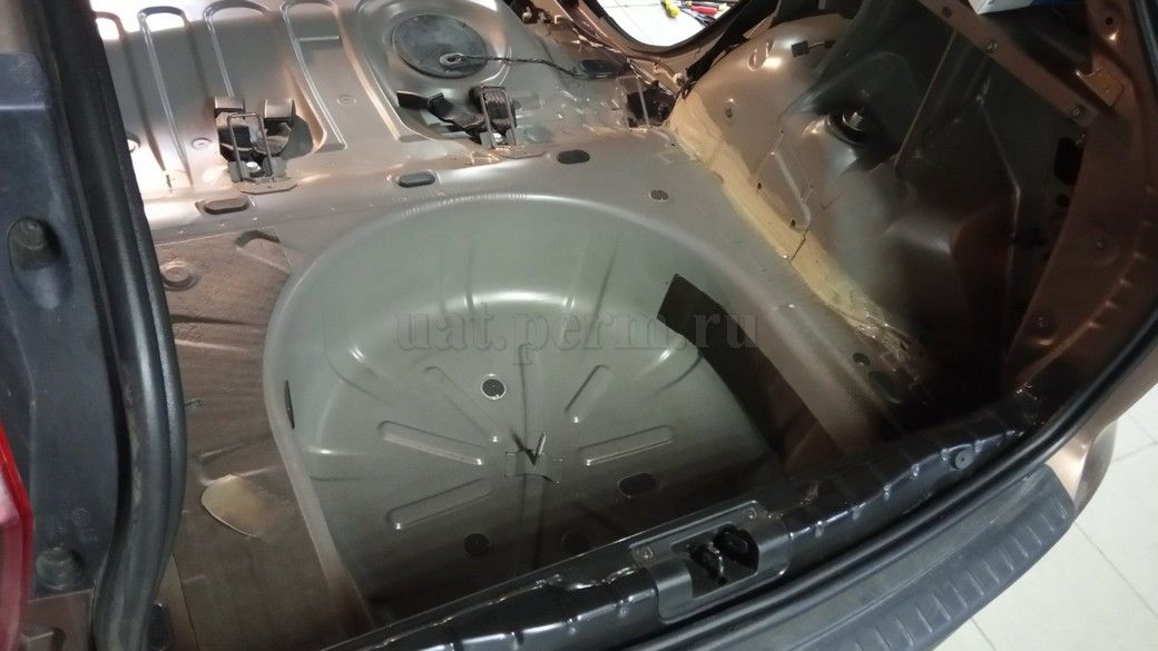 Lada X-Ray - шумоизоляция багажника