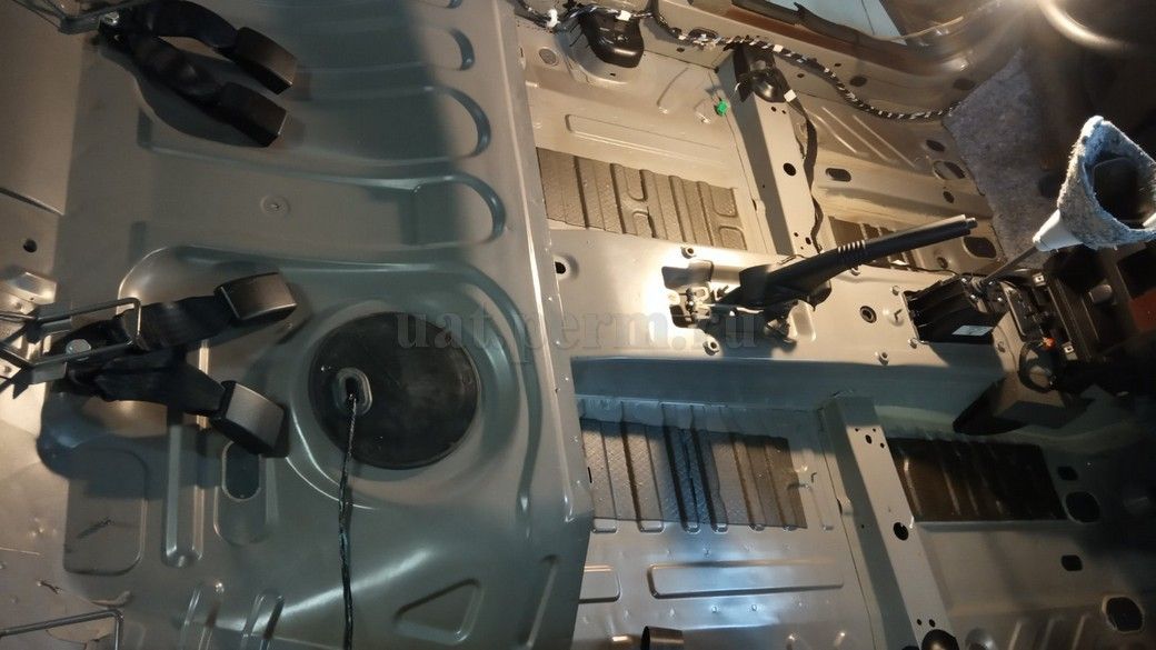 Lada X-Ray - шумоизоляция пола