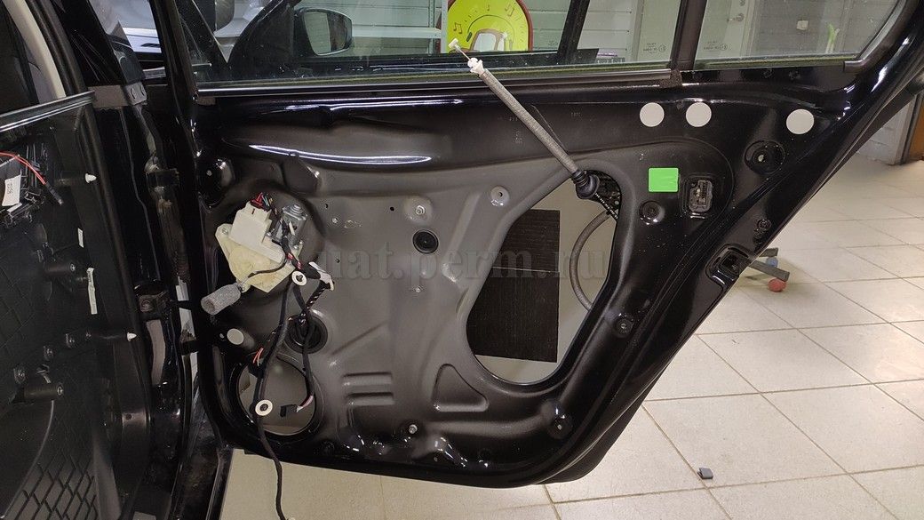 Шумоизоляция дверей Skoda Rapid