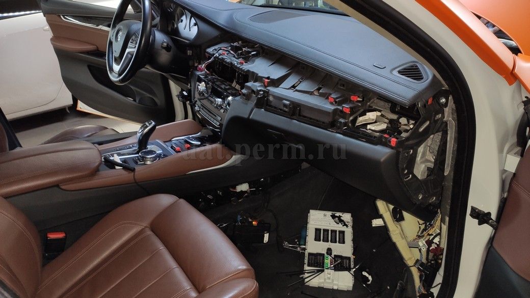 BMW X6 - установка автосигнализации StarLine S96