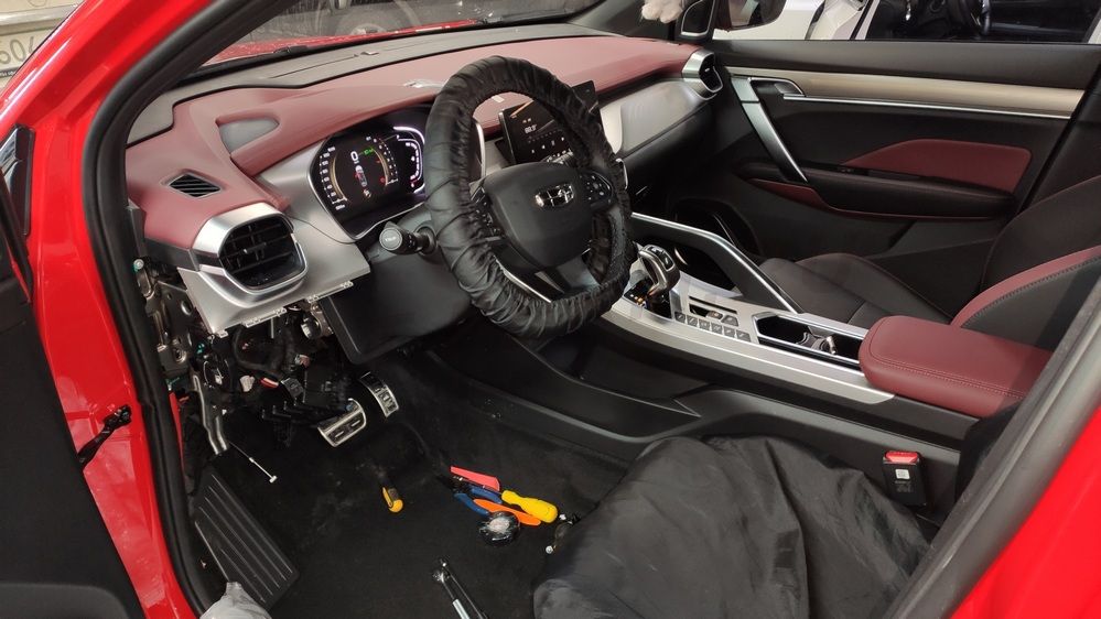 Установка автосигнализации StarLine S96 (v.2) на Geely Coolray