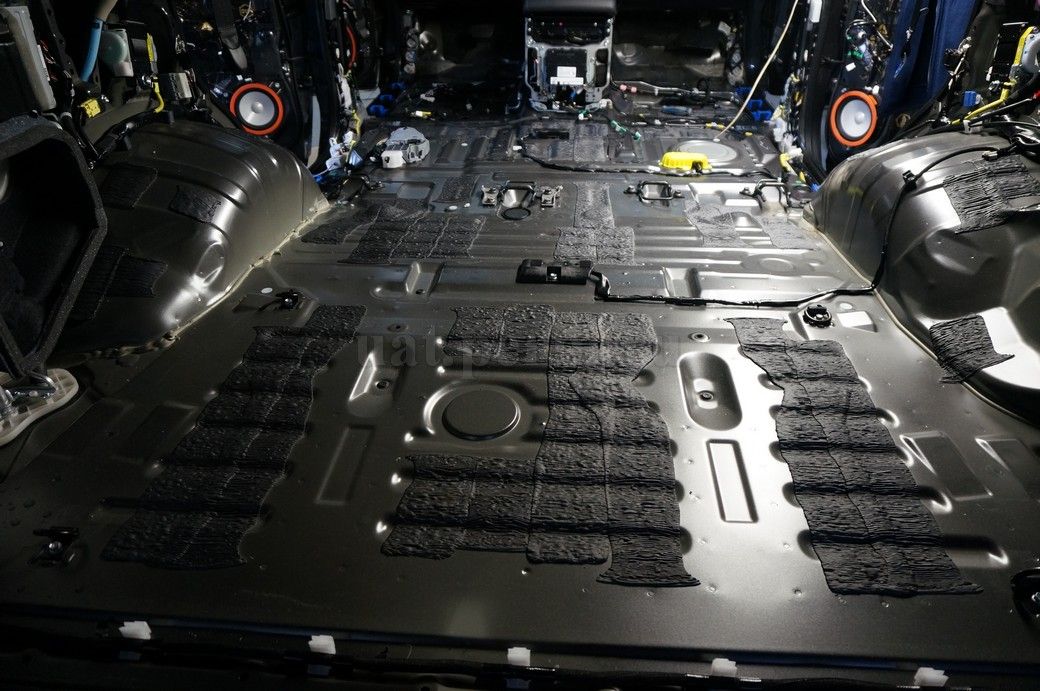 Toyota Land Cruiser 200 - шумоизоляция пола