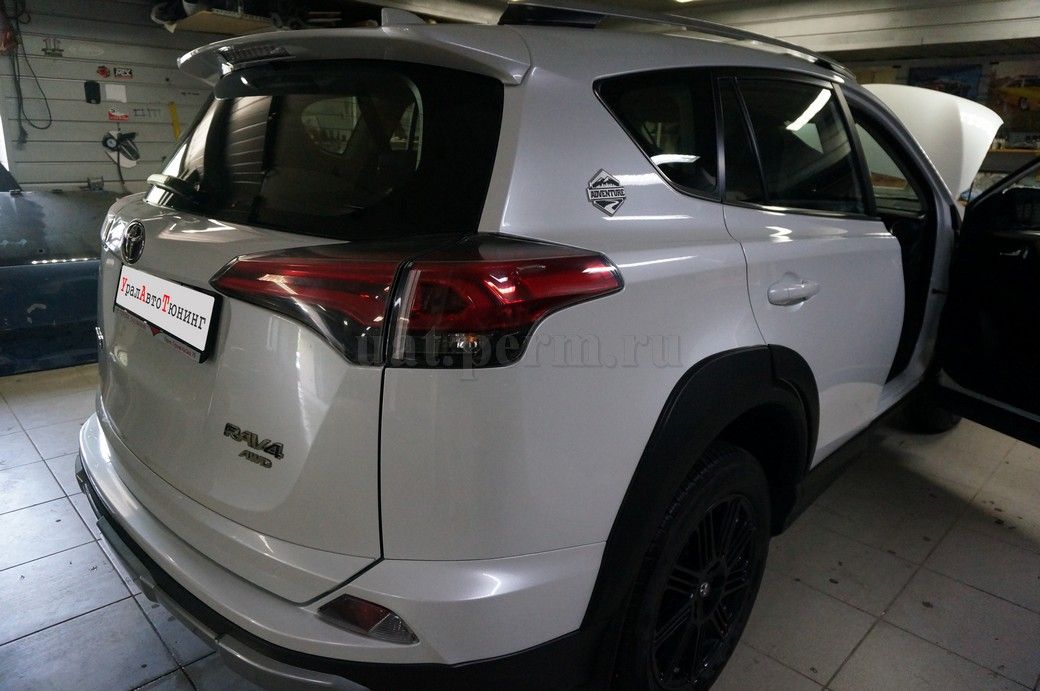 Toyota Rav-4 - установка автосигнализации StarLine E96bt