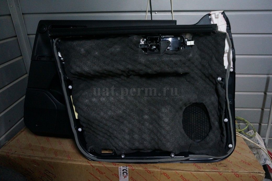 Toyota Land Cruiser 200 - шумоизоляция дверей