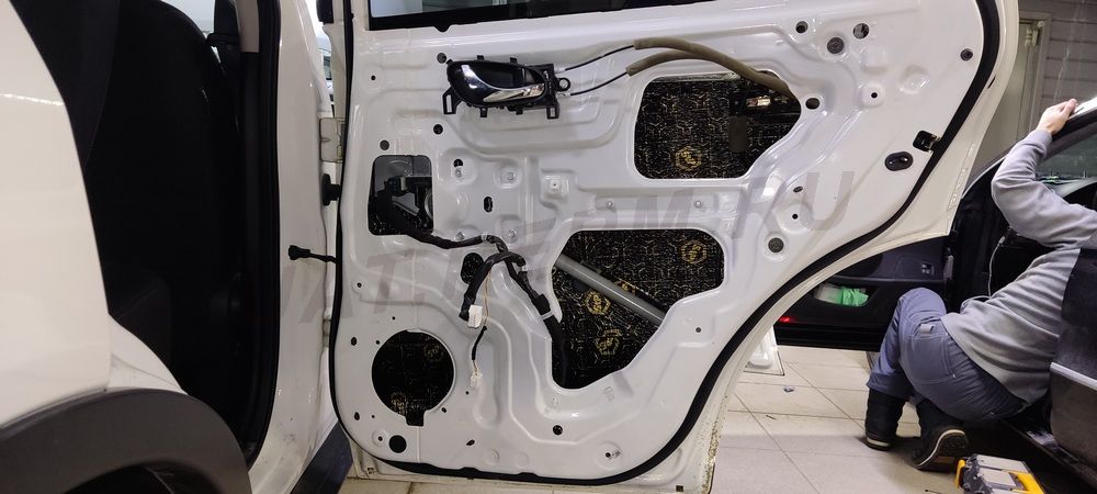 Шумоизоляция дверей Nissan X-Trail (T32)